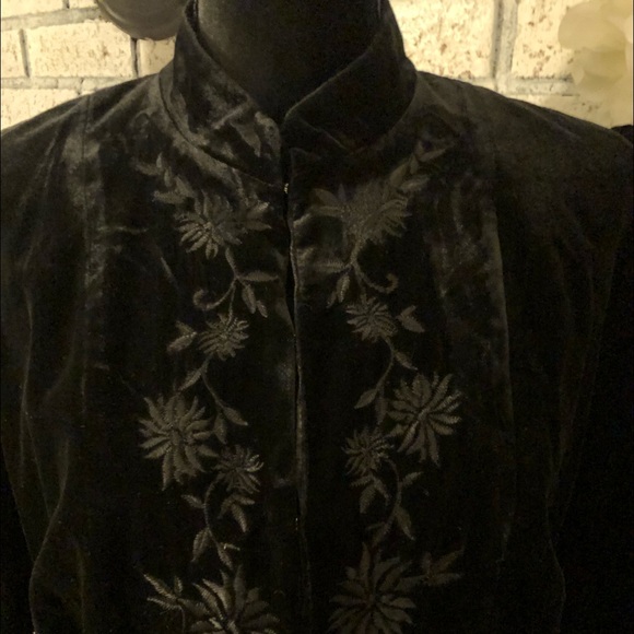 Apt. 9 Women’s Velvet Jacket - Picture 5 of 8